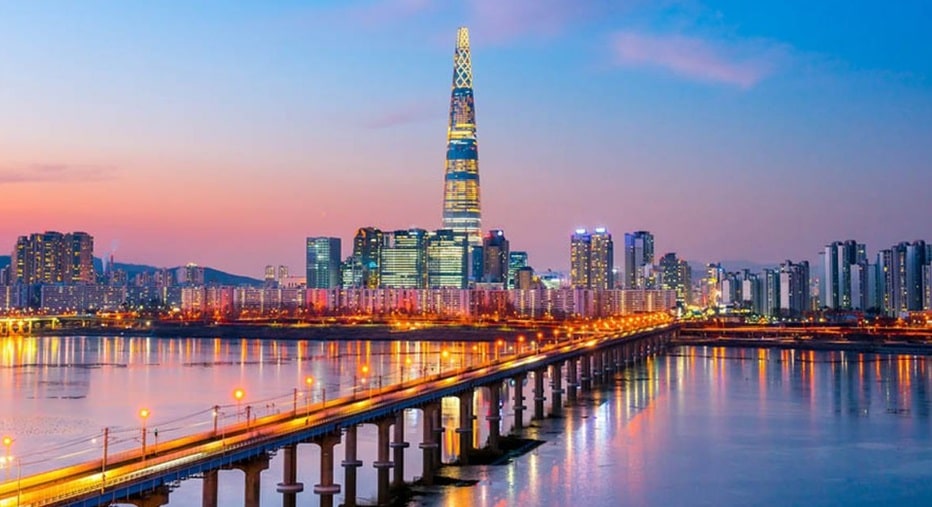 Corée du Sud : rues animées en reprise d'activité après la levée des restrictions